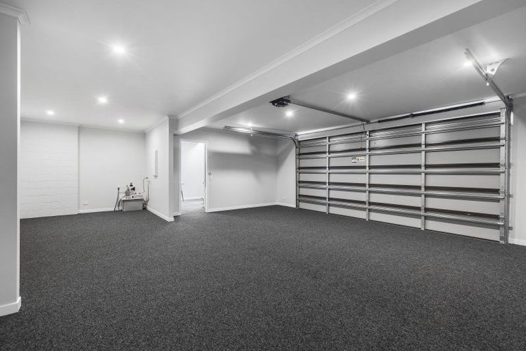 Photo of property in 7b Montrose Place, Highlands Park, New Plymouth, 4312