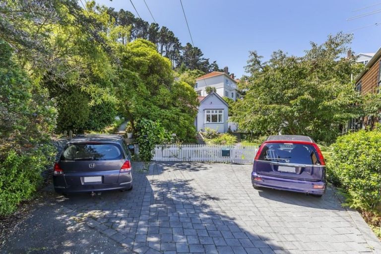 Photo of property in 32 Lawrence Street, Newtown, Wellington, 6021