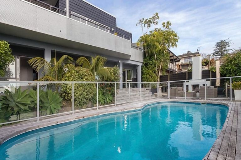 Photo of property in 12 Haseler Crescent, Howick, Auckland, 2014