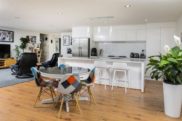 Photo of property in 10 Cirrus Way, Ranui, Auckland, 0612