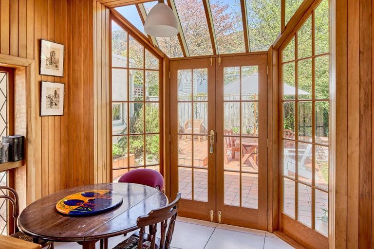 Photo of property in 35 Marine Parade, Eastbourne, Lower Hutt, 5013