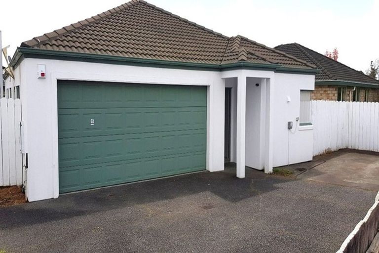 Photo of property in 8 Anton Place, Takanini, 2112