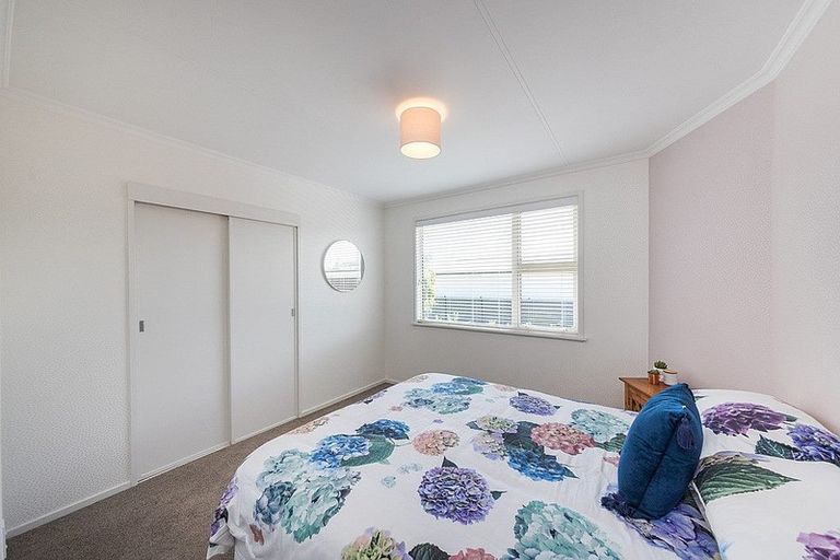 Photo of property in 104 Long Melford Road, Awapuni, Palmerston North, 4412