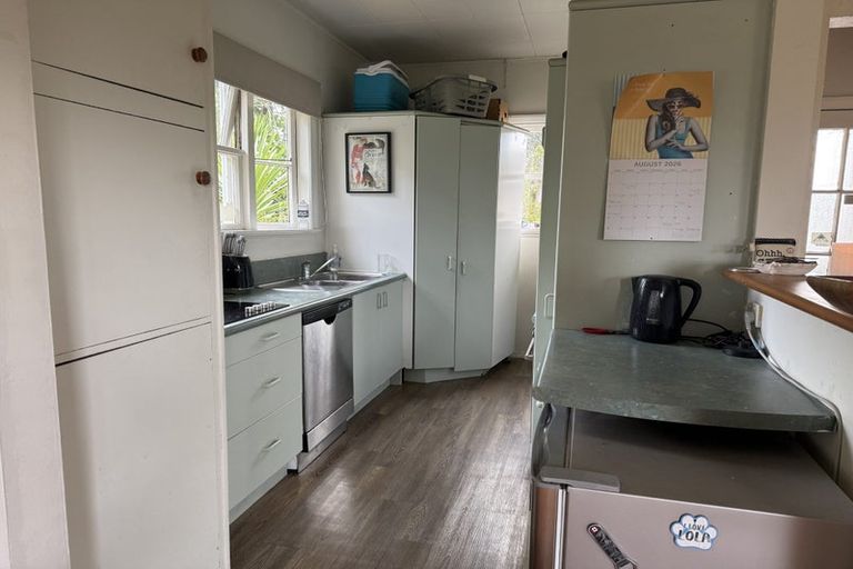Photo of property in 11a Philson Terrace, Browns Bay, Auckland, 0630