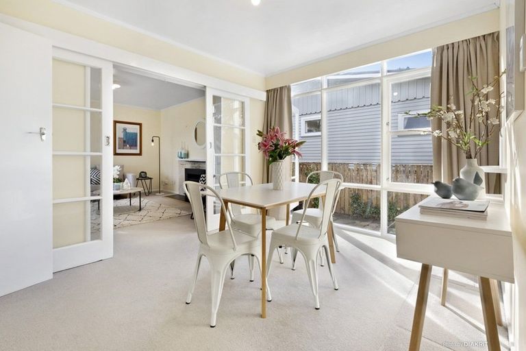 Photo of property in 34 Silverbirch Grove, Churton Park, Wellington, 6037