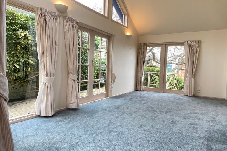 Photo of property in 71 Homebush Road, Khandallah, Wellington, 6035