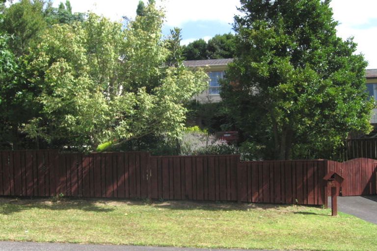 Photo of property in 1/1 Bonito Place, Bayview, Auckland, 0629