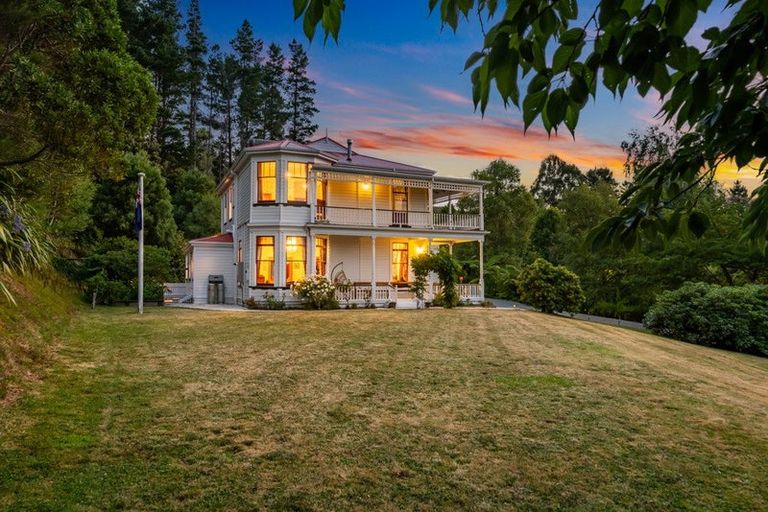 Photo of property in 215a Katherine Mansfield Drive, Whitemans Valley, Upper Hutt, 5371