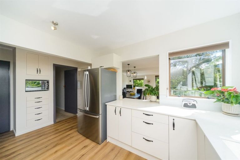 Photo of property in 120 Atawhai Road, Fitzherbert, Palmerston North, 4410