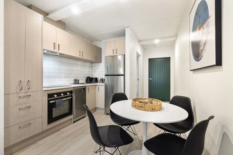 Photo of property in 205/9 East Street, Papakura, 2110