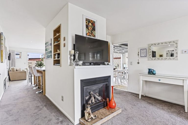 Photo of property in 10 Waterford Avenue, Northwood, Christchurch, 8051