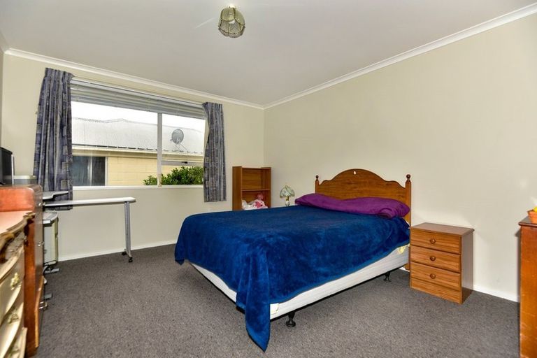 Photo of property in 2 Hurst Place, Parklands, Christchurch, 8083