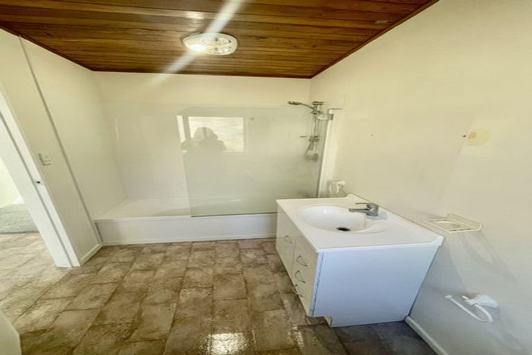 Photo of property in 2/236 Helston Road, Paparangi, Wellington, 6037