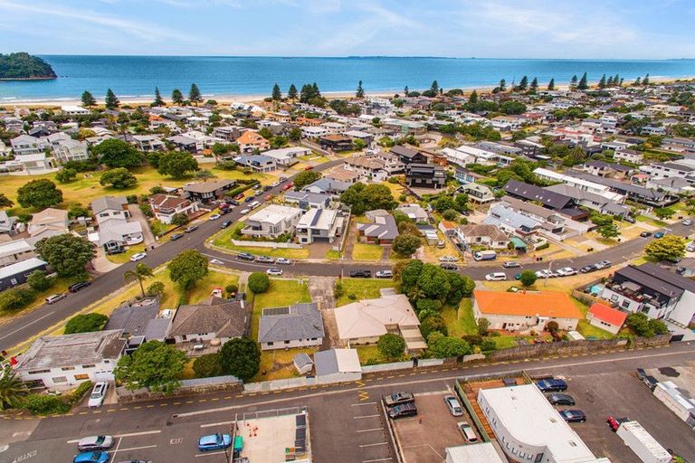 Photo of property in 6 Pitau Road, Mount Maunganui, 3116