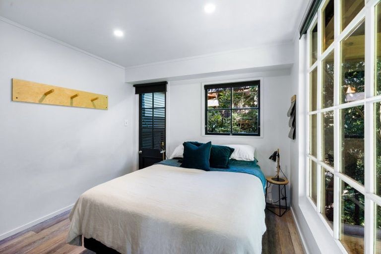 Photo of property in 35 Burns Road, Hospital Hill, Napier, 4110