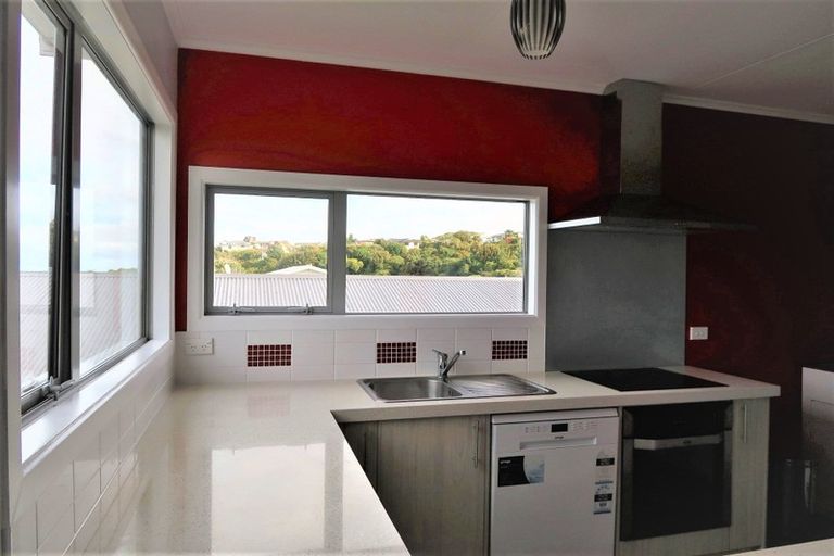 Photo of property in 37b Acacia Avenue, Maungaraki, Lower Hutt, 5010