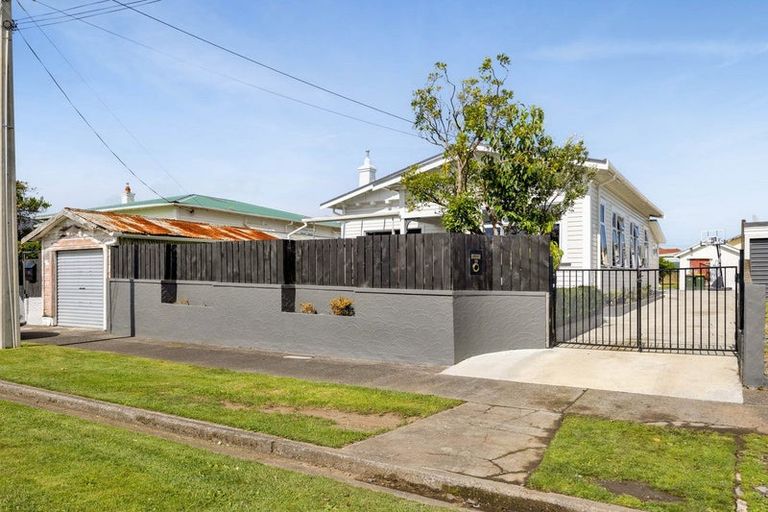 Photo of property in 19 Clifford Street, Hawera, 4610