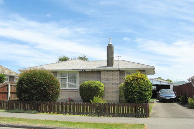 Photo of property in 16 Horton Place, Avondale, Christchurch, 8061