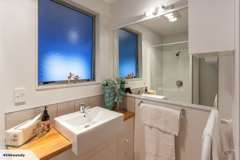 Photo of property in 42 Cholmondeley Crescent, Whitianga, 3510