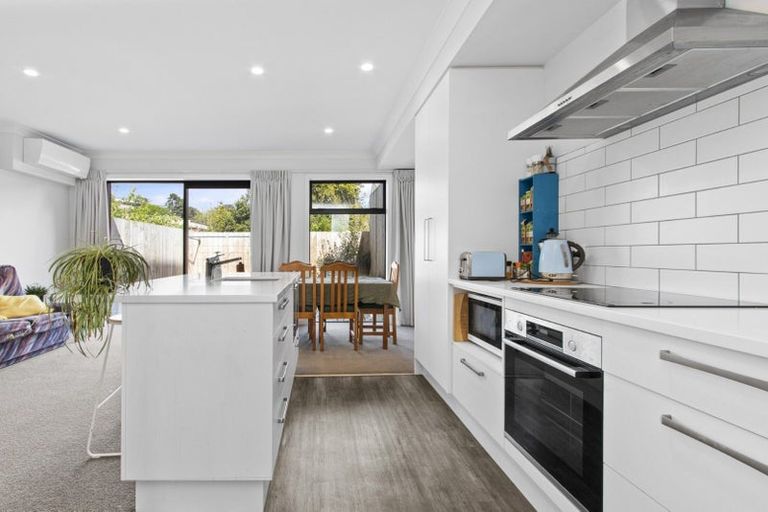 Photo of property in 9/25 Thackeray Street, Hamilton Lake, Hamilton, 3204