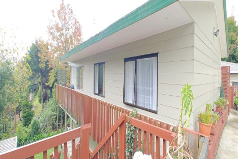 Photo of property in 39a Evelyn Road, Cockle Bay, Auckland, 2014