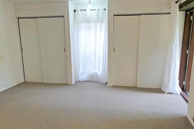 Photo of property in 91g Wade River Road, Stanmore Bay, Whangaparaoa, 0932