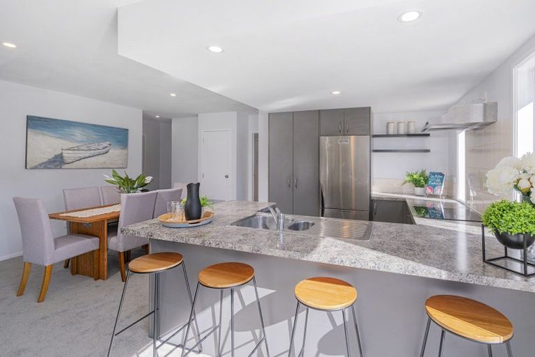 Photo of property in 8 Captain Wood Avenue, Whitianga, 3510