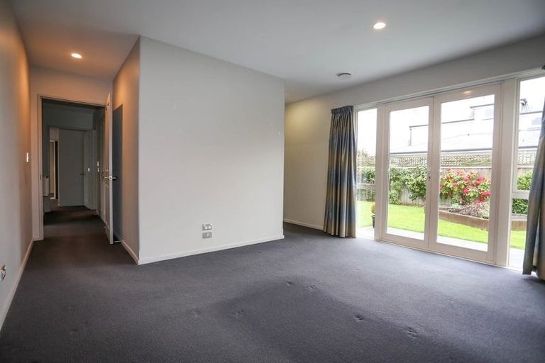 Photo of property in 36 Withells Road, Avonhead, Christchurch, 8042