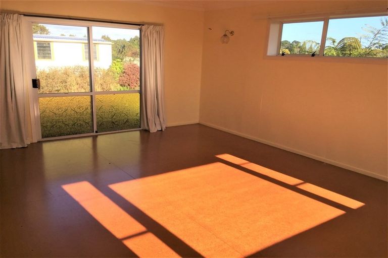 Photo of property in 90 Oxford Road, Okato, 4335