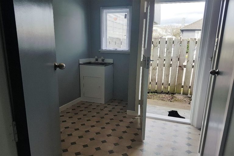 Photo of property in 69 Govett Avenue, Frankleigh Park, New Plymouth, 4310