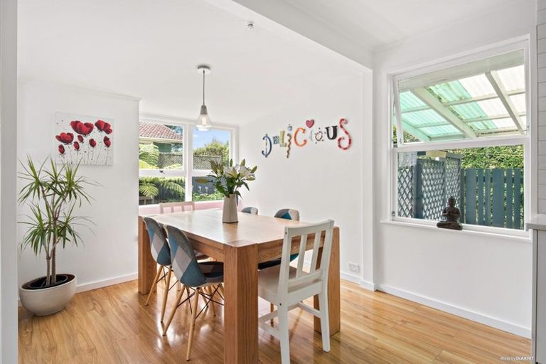 Photo of property in 36 Weatherly Road, Torbay, Auckland, 0630