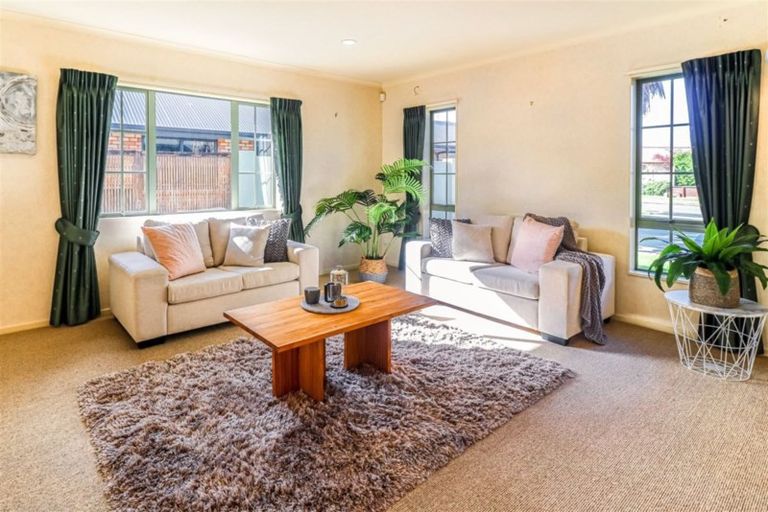 Photo of property in 38 Saint James Drive, Huntington, Hamilton, 3210