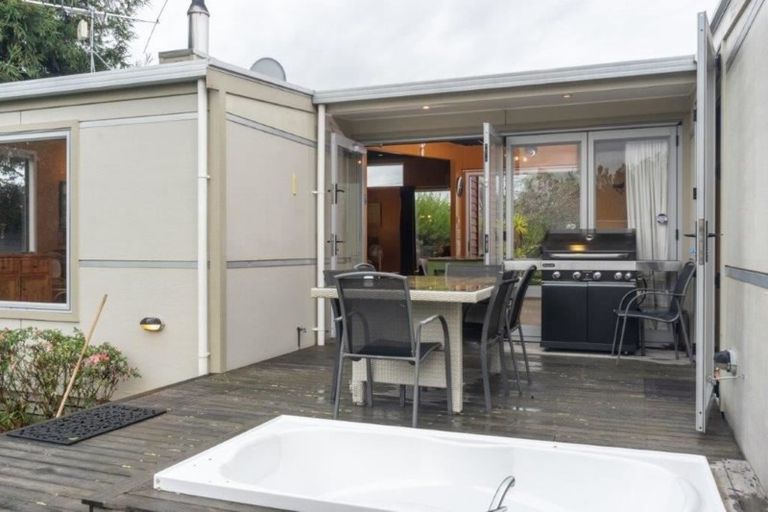 Photo of property in 56 New York Street, Martinborough, 5711