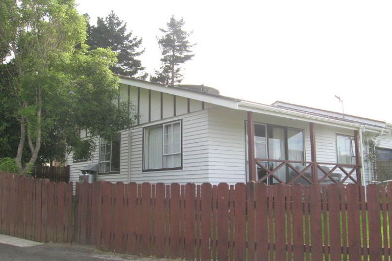 Photo of property in 54b Westhaven Drive, Tawa, Wellington, 5028