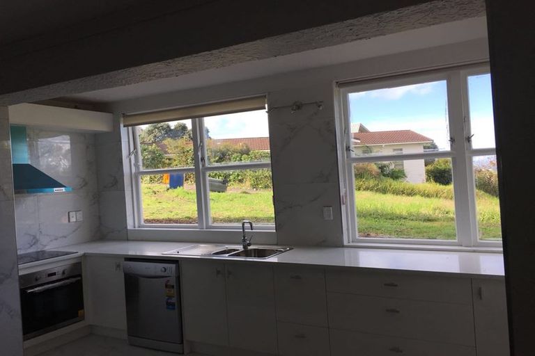 Photo of property in 459 East Coast Road, Murrays Bay, Auckland, 0630