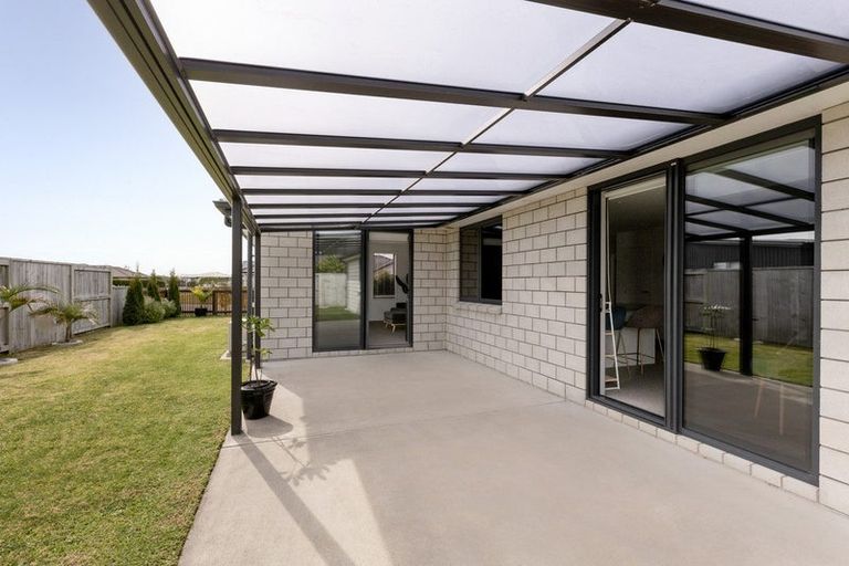 Photo of property in 14 Rotomanu Place, Pyes Pa, Tauranga, 3112
