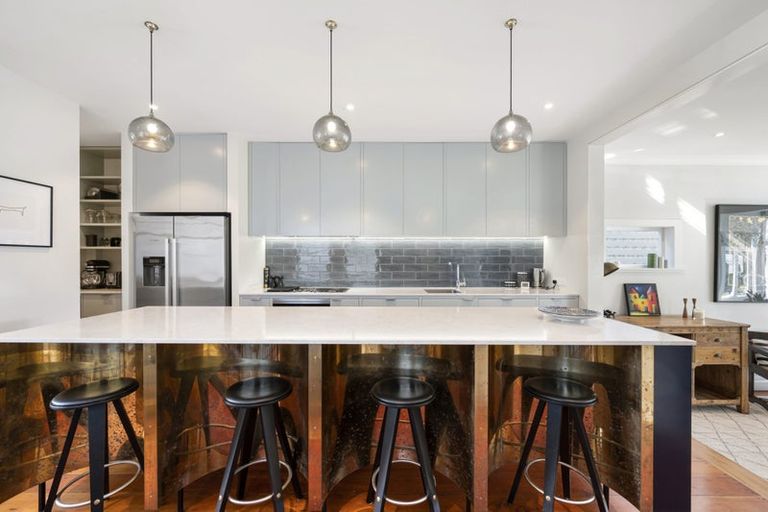 Photo of property in 58 Hawker Street, Mount Victoria, Wellington, 6011