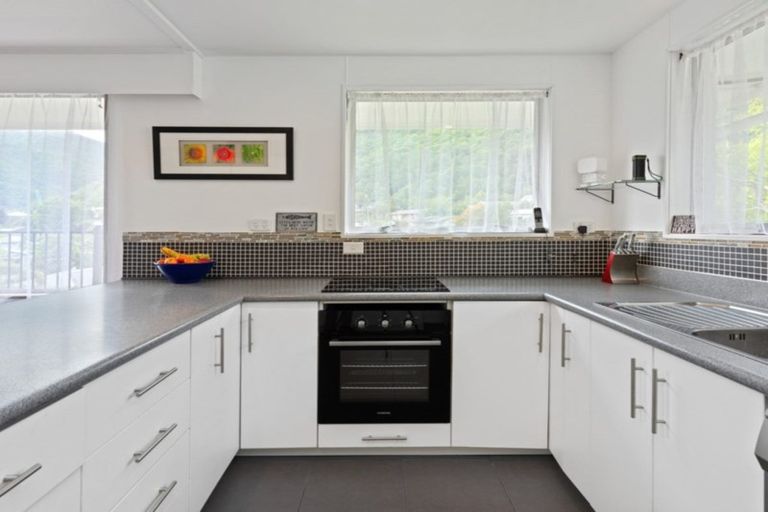 Photo of property in 59a Wairau Road, Picton, 7220