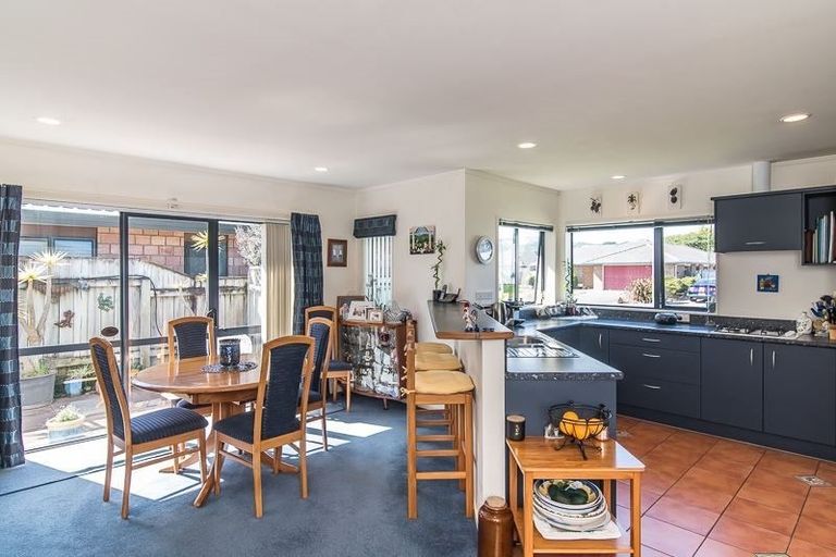 Photo of property in 12 San Priamo Place, Paraparaumu Beach, Paraparaumu, 5032