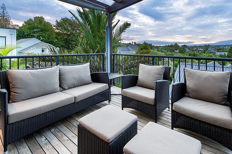 Photo of property in 115a Kowhai Road, Mairangi Bay, Auckland, 0630