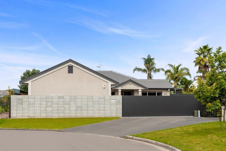 Photo of property in 18 Saint Clair Place, Papamoa Beach, Papamoa, 3118