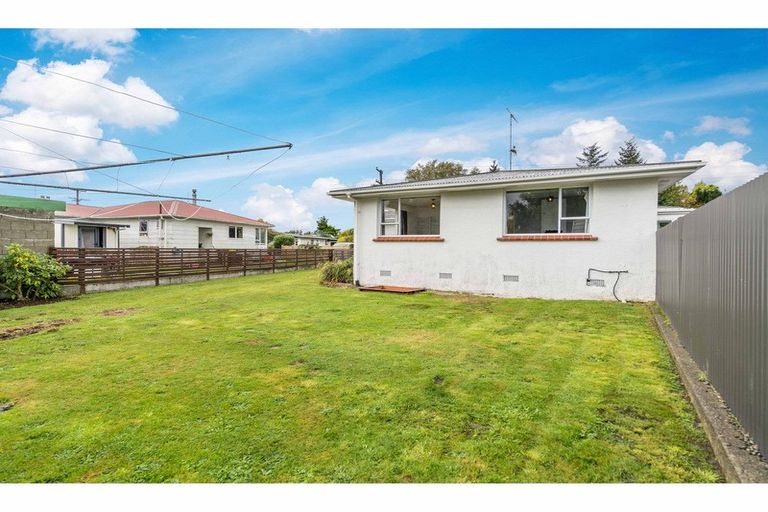 Photo of property in 35 Queen Street, Otautau, 9610