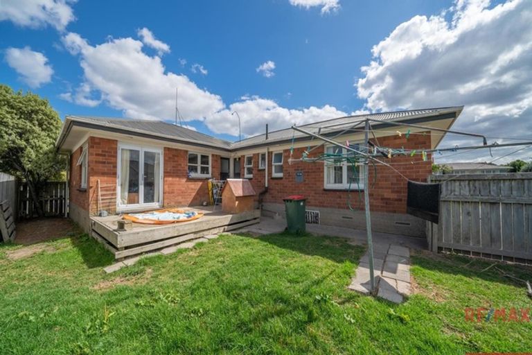 Photo of property in 2 Belgrave Place, Papakura, 2110