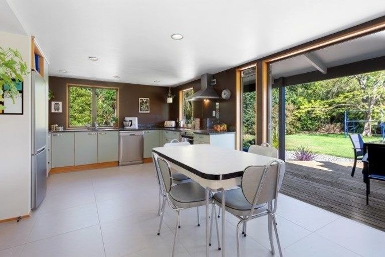Photo of property in 66 Allin Drive, Waikuku Beach, 7402