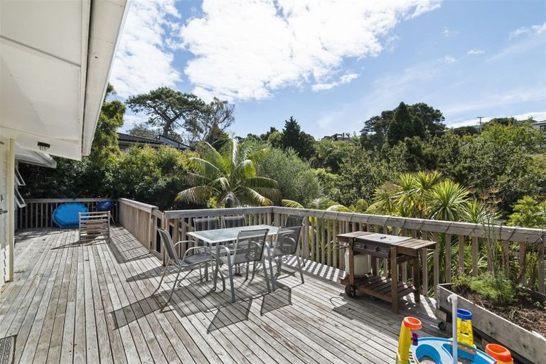 Photo of property in 62 Braemar Road, Castor Bay, Auckland, 0620