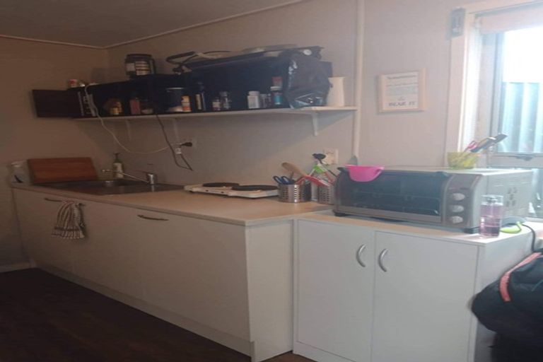 Photo of property in 14 Coppins Road, Mount Wellington, Auckland, 1062