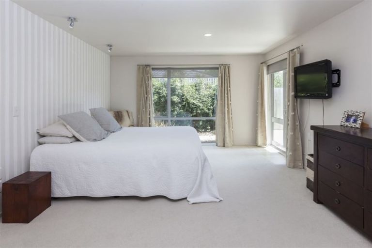 Photo of property in 9 Dunvegan Place, Harewood, Christchurch, 8051
