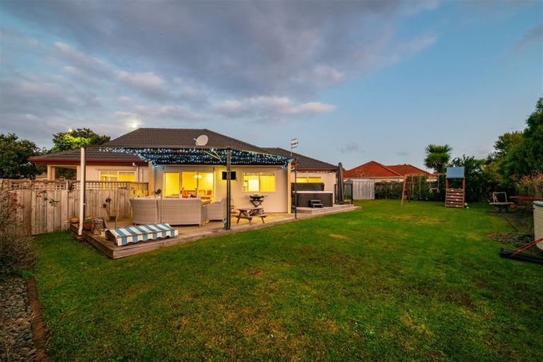 Photo of property in 15 Espalier Drive, Henderson, Auckland, 0612