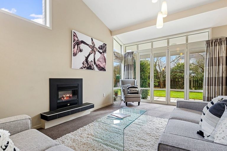 Photo of property in 2 Pulford Place, Ilam, Christchurch, 8041