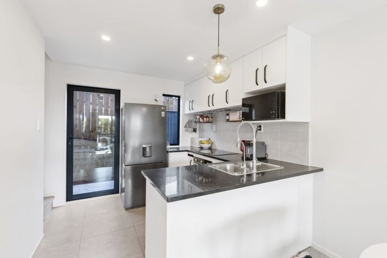 Photo of property in Rf202b, 11/18 Hewlett Road, Massey, Auckland, 0614